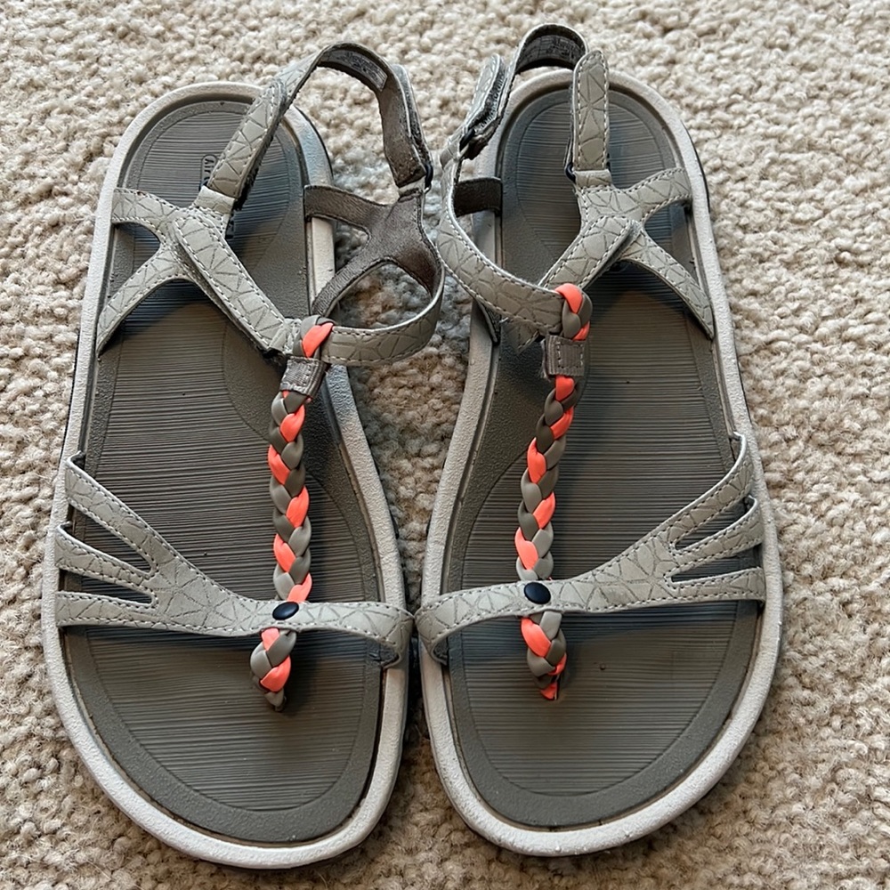 NEW * Merrell Sandals; Size 6